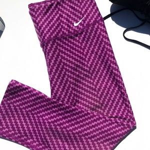 Women's Nike Dri Fit ONE Legend Capri leggings